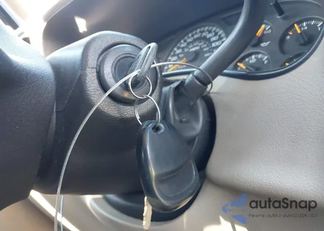 2005 Chevrolet Silverado 1500 Z71 z USA, uszkodzony, nr VIN 1GCEK14T75Z122349